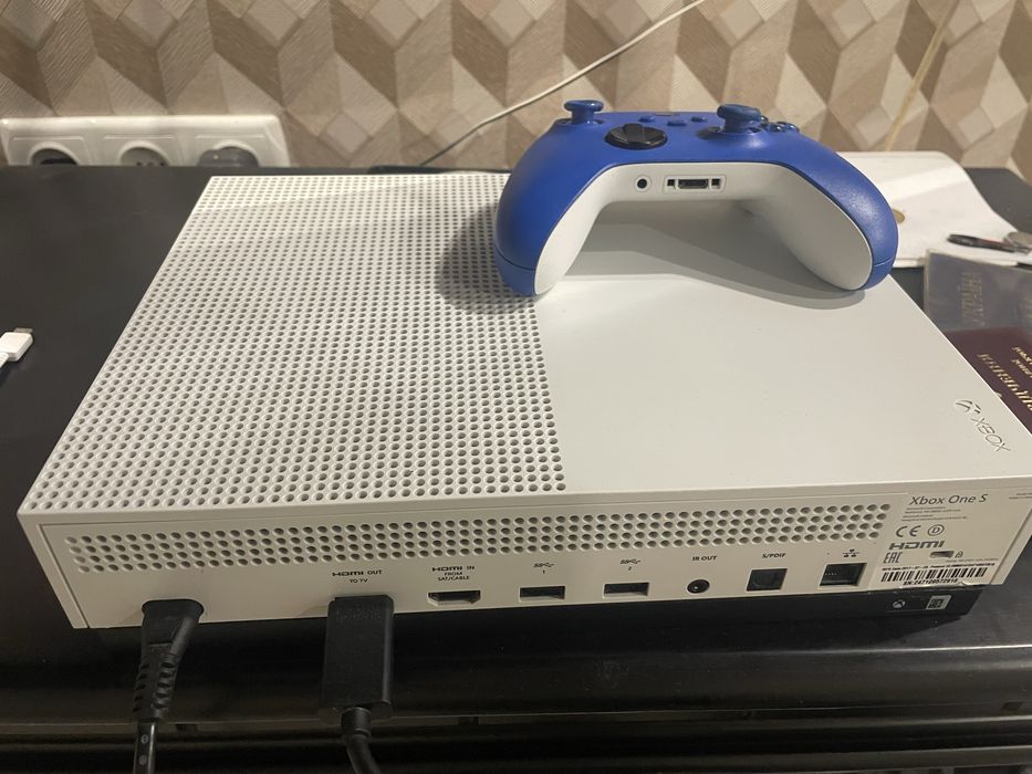 Xbox one s продам