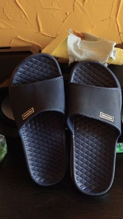 Klapki chłopięce r36