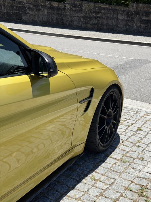 BMW M4 Austin Yellow Metallic