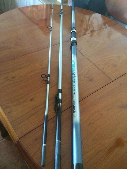 Cana de pesca Stream Surf e carreto Daiwa jupiter 5500 (mar)