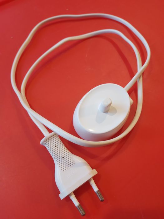 Ładowarka indukcyjna do szczoteczki Oral B
