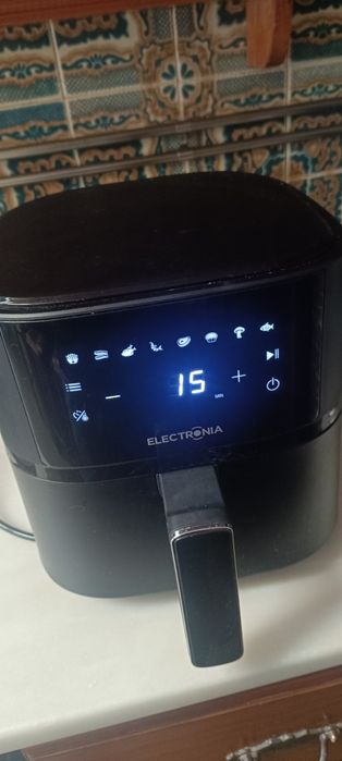 Fritadeira Eletrônica Crispy 4L