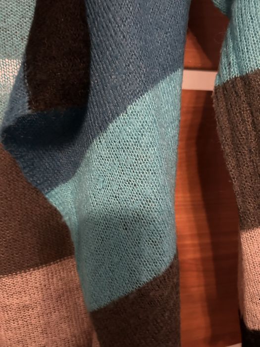 Lekki sweterek w pasy