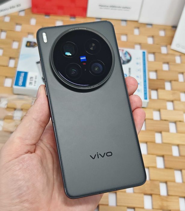 Vivo x200 ultra 16/512, добрий стан, 3 цикли