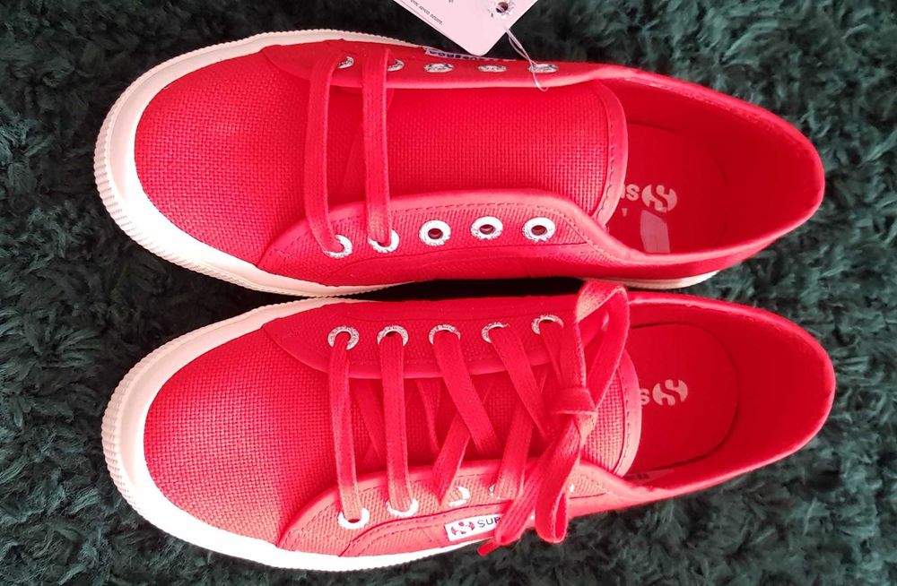 Nowe Tenisówki Superga rozmiar 35,5