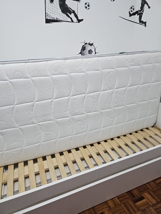 Cama corpo e meio + gaveta