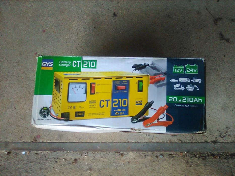 Vendo carregador prof GYS CT210, 12 e 24V, 210Ah
