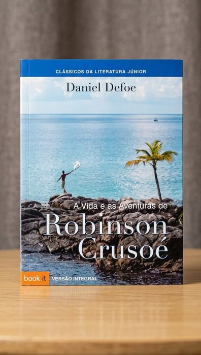 "The Life and Adventures of Robinson Crusoe" - Like New