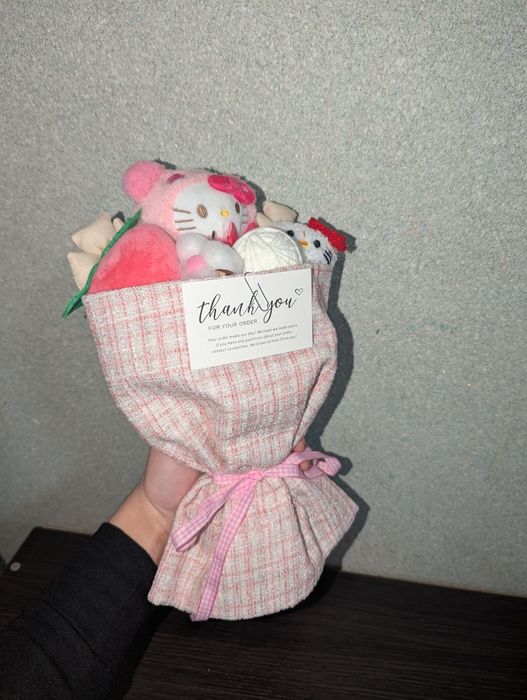 Букети з іграшок