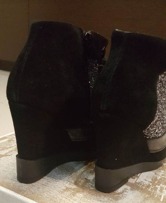 NOWE  VENEZIA czarne Botki 36