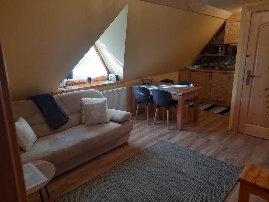 Apartament 2 pokojowy ( wolne terminy  27-28.08 30.08-01.9)