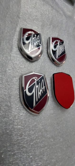 Emblemas Ford Ghia para as laterais Mala Frente