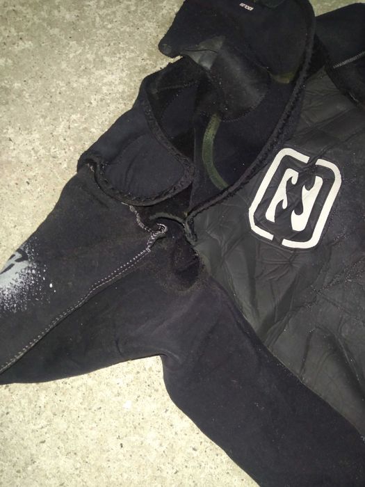 Fato surf Billabong MT 4/3