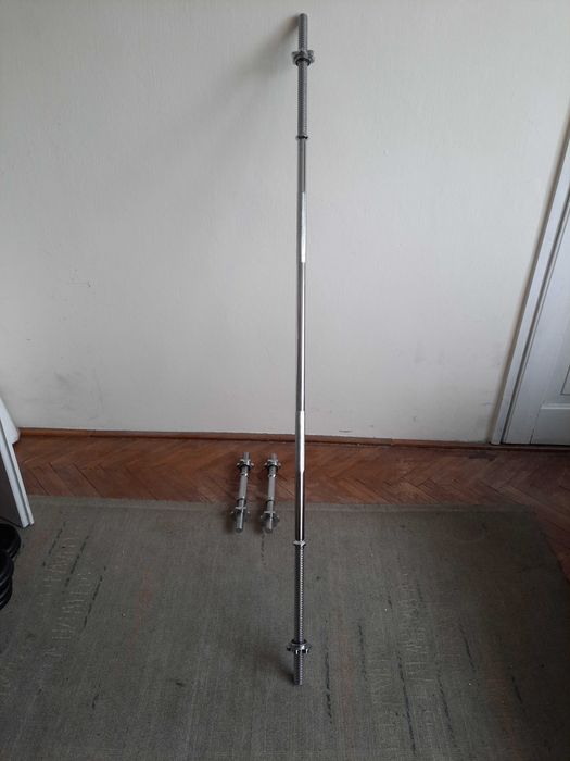 Zestaw kulturystyczny do treningu domowego: ławeczka, sztanga, hantle