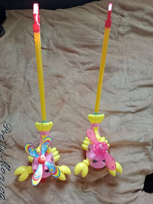 Дитяча каталка на паличці