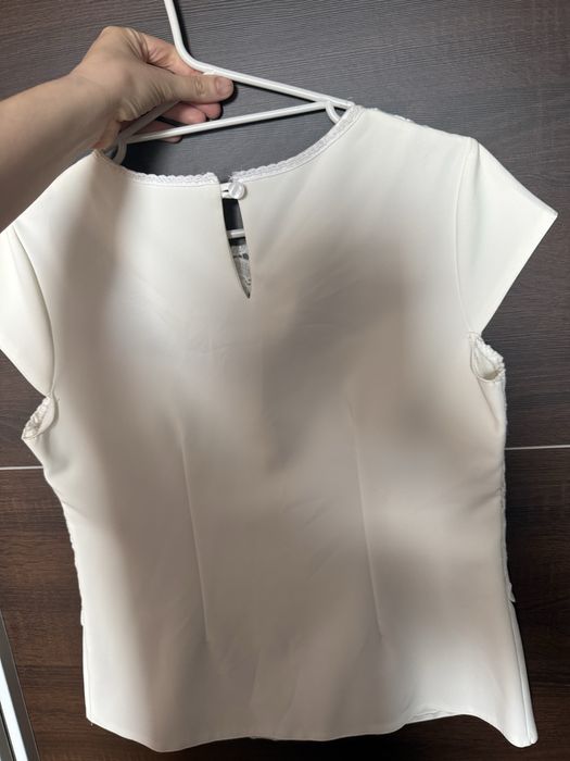 Elegancka biała bluzka M