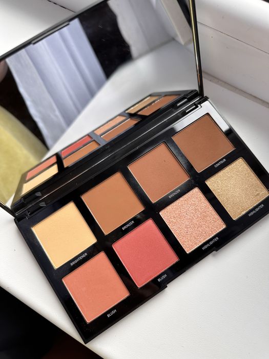 Палетка (хайлайтери, румяна, бронзери) Morphe Totally Tan