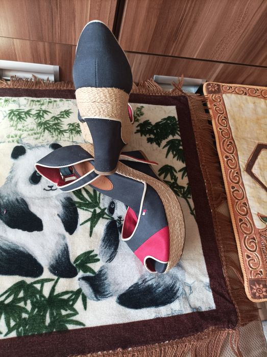 Sandały na koturnie roz 36 dl wk 23cm Tommy Hilfiger