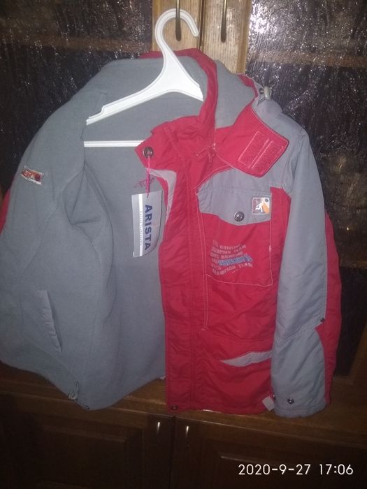 Куртка демисезонная 146 два в одном.