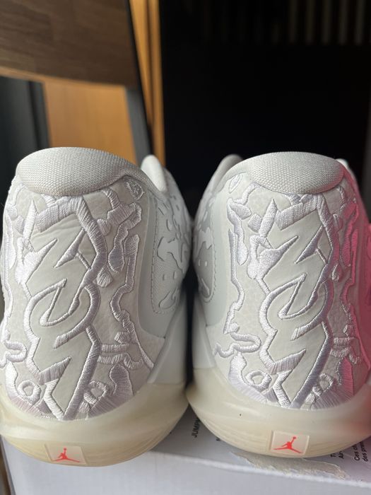 2 pares Jordan Zion 3