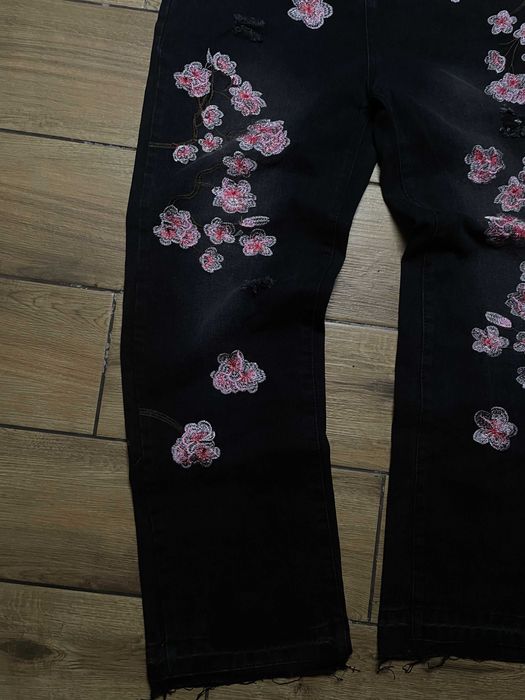 Black Sakura Embroidered Wide Leg Jeans L