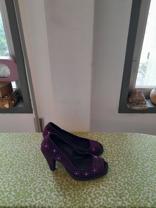 Vendo Sapatos de Senhora FOREVA muito bonitos como novos