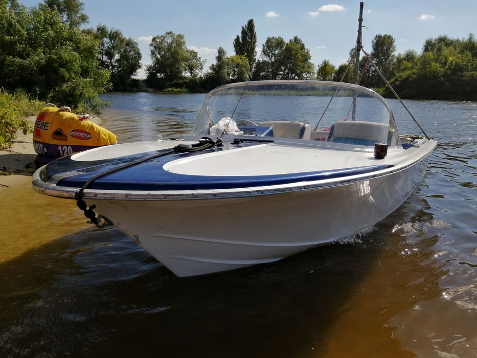 Лодка Solcio, двс Volvo penta aq115 з лафетом.