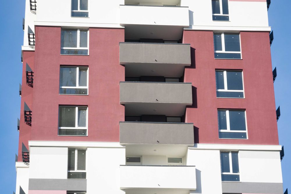 2к Квартира в монолітному будинку з укриттям.