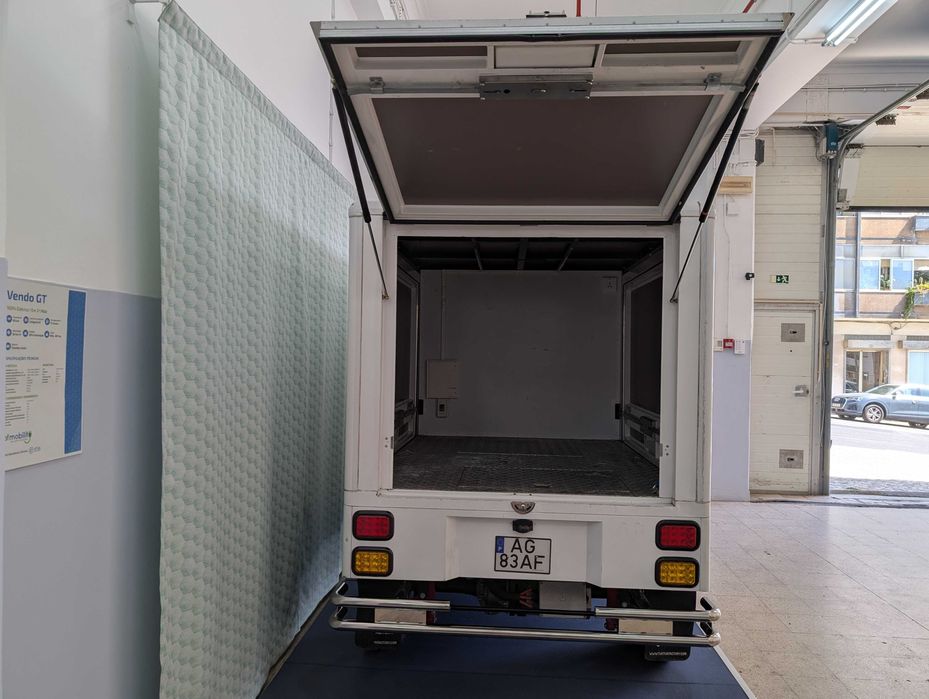 Aluga-se Tuk Tuk de carga 100% elétrico