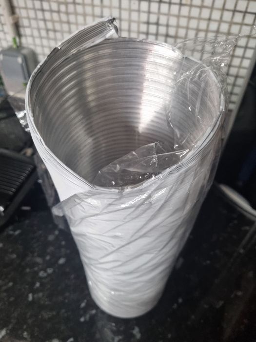 Tubo extensive
O tubo e novo  apenas 1 pequena amolgadelas num dos lado
Faço Entrega domicílio Não Gratis 
Entrego em Alfragide Sem Custos 
Valor fixo
