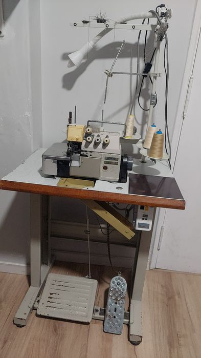 Maquina  de costura 250 cada