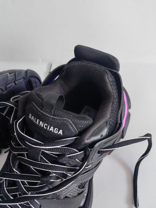 Balenciaga track led