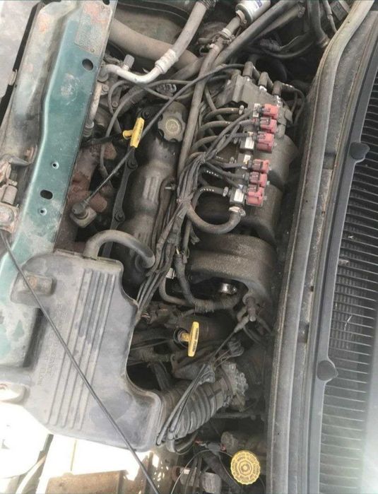 Dodge Stratus 2,0 Chrysler Voyager 1994г 2,5 дизель.