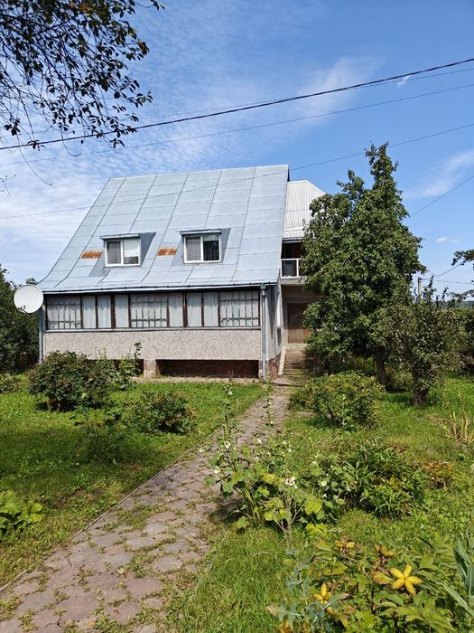 Продаж окремо стоячий будинок