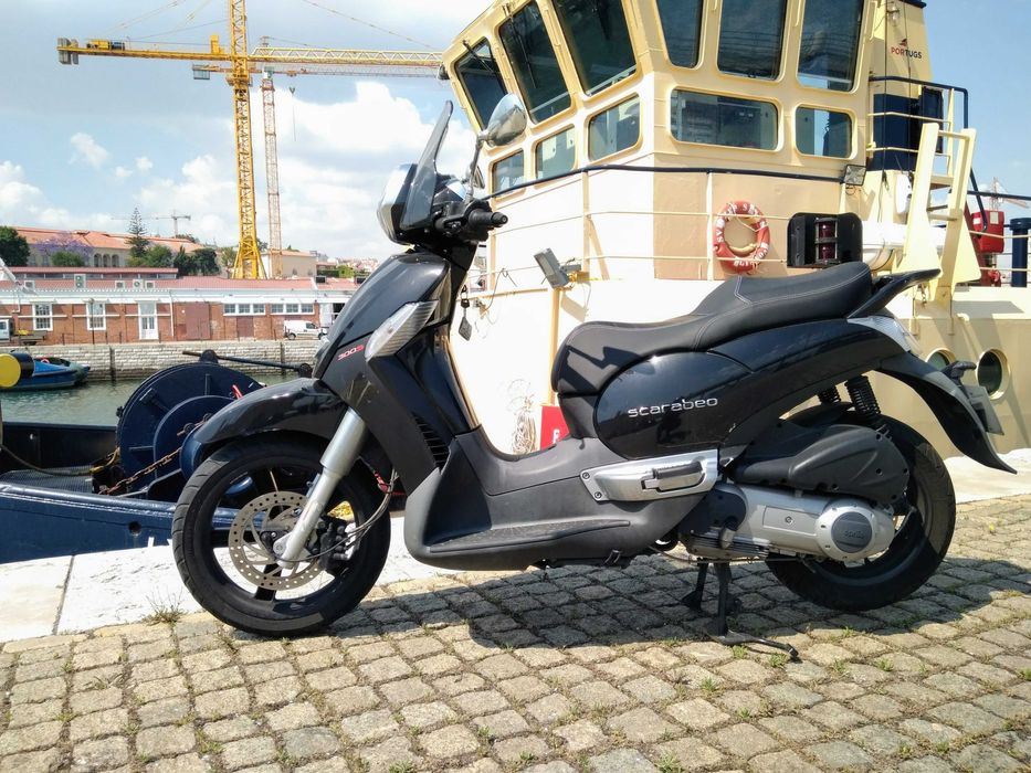 Aprilia Scarabeo 300 S - versão Nero
