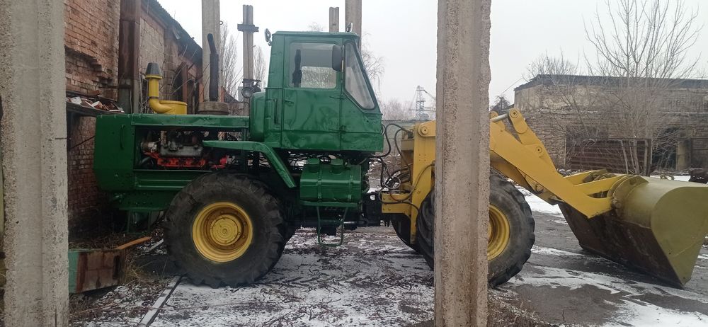 Продам фронтальний навантажувач трактор Т-156
