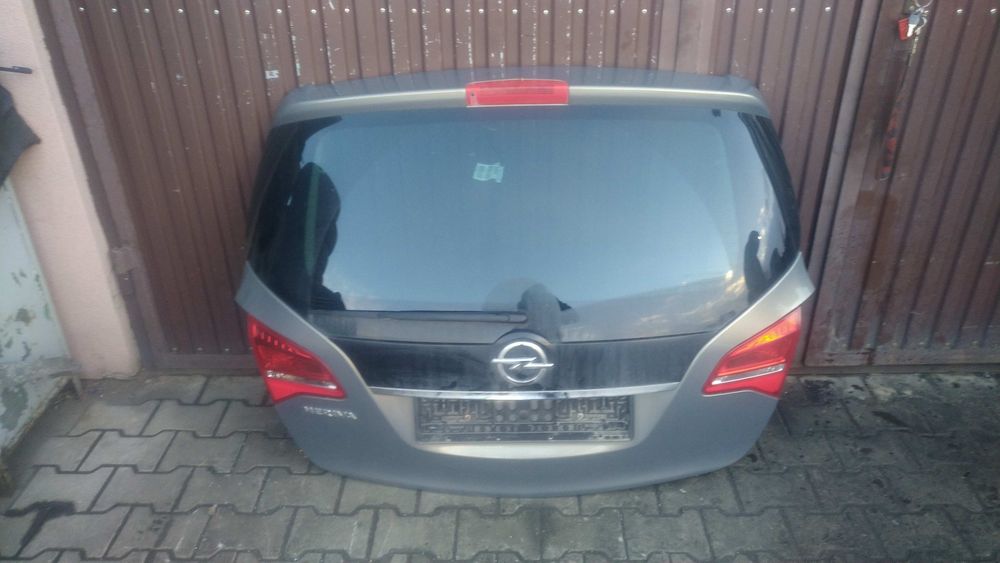 ) Meriva B klapa tylna kompletna Z40W