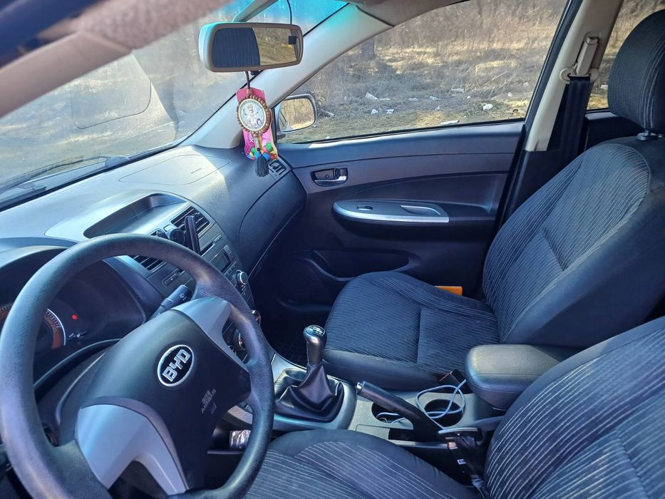 Продам машину byd F3 new