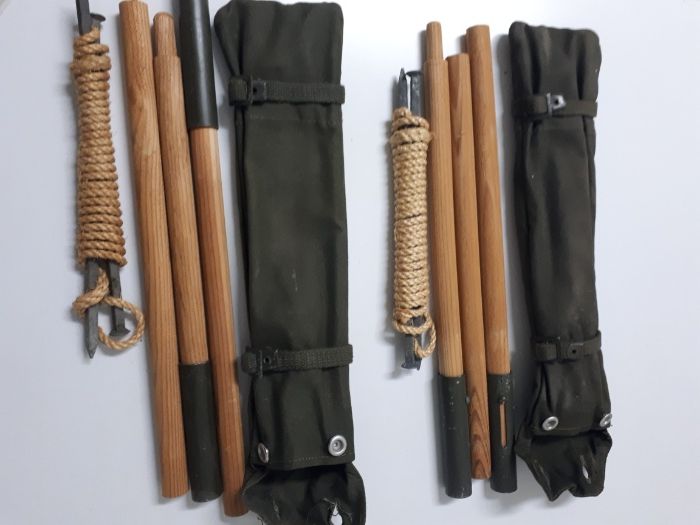Suporte ou estacas para tendas antigos