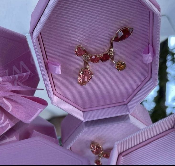 Каблучка Swarovski 58 р