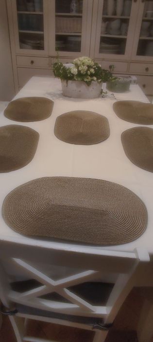 Podkładki pod talerze