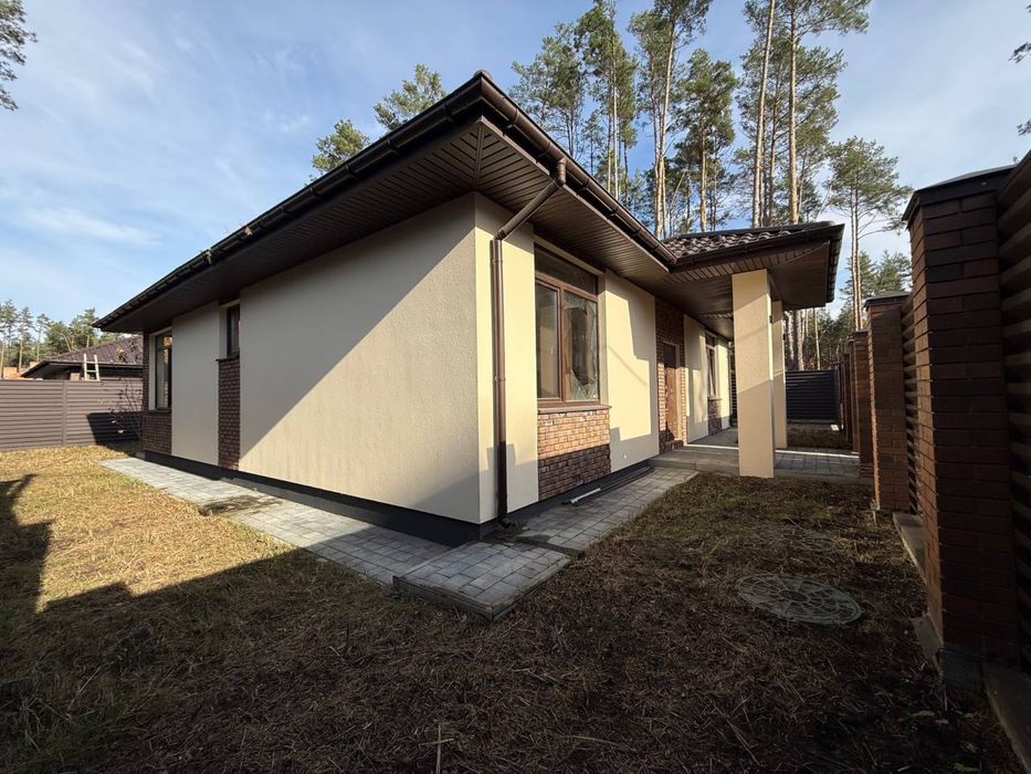 Одноповерховий будинок 130 м2 в соснах. Лісова Буча елітний район.