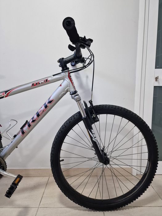 Bicicleta MTB TREK SLR 100 Full Suspension Roda 26