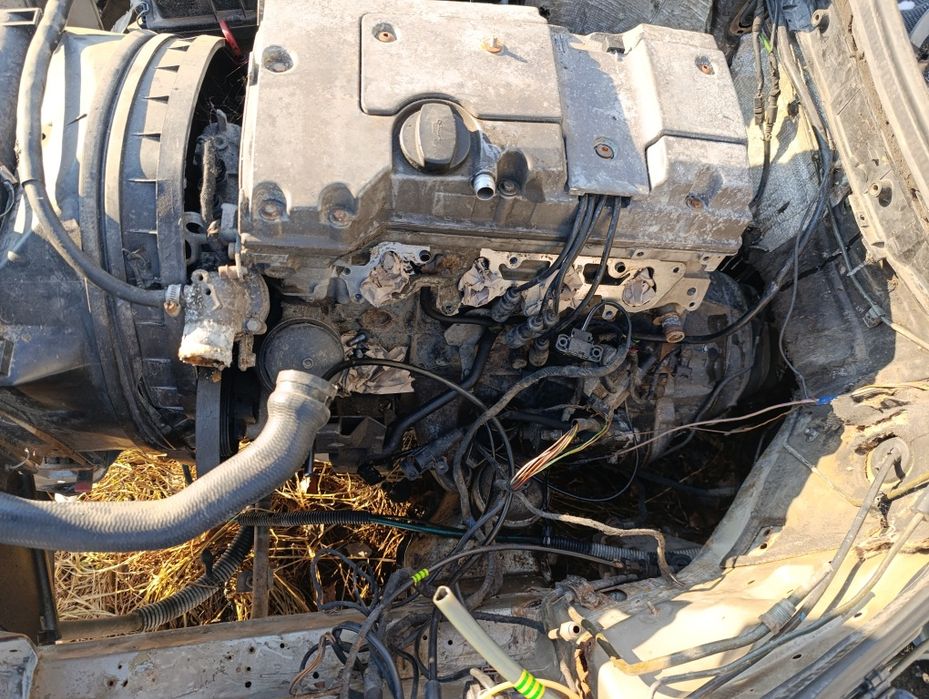 Двигун 2.0 ,на 124