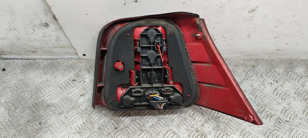 VW Volkswagen Golf 4 IV Lampa Lewa Tylna Lewy Tył LT