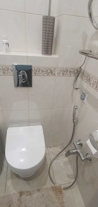 Центр Продам трехкомнатную квартиру    в новом кирпичном доме ЛД