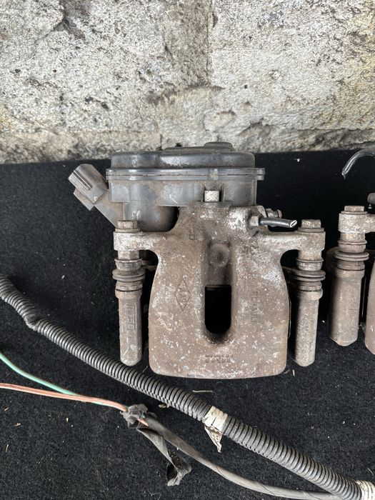 Задній супорт Renault Scenic 3 Grand Scenic 3 Megane 3