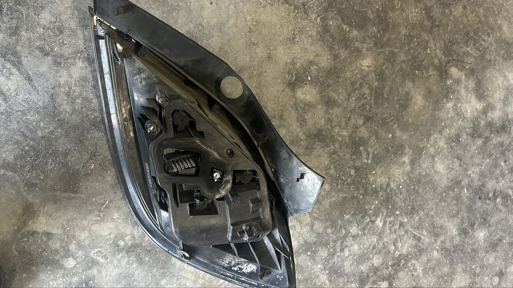farolins traseiros para opel astra H 2005 (direito ja foi vendido)