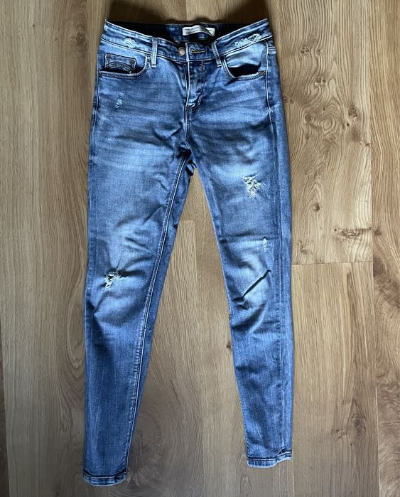 Джинси stradivarius