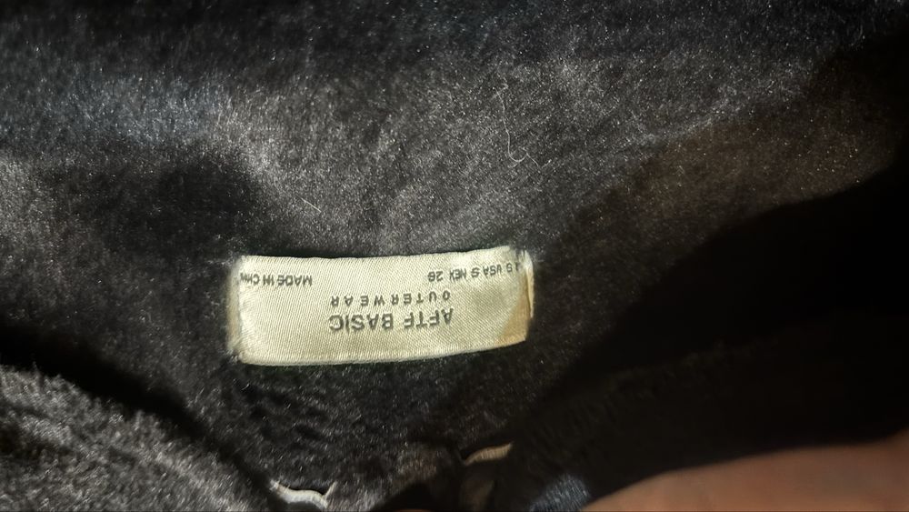 Жіноча чорна  зимова дубльонка